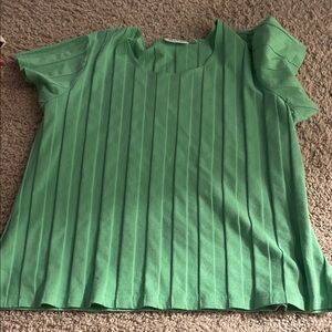 Green Short Sleeve Women's Top